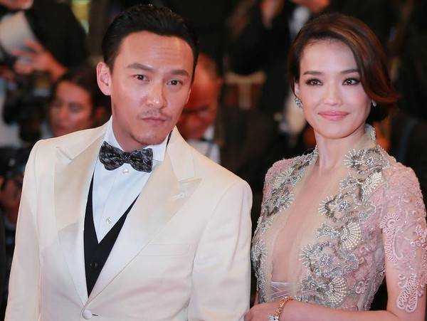  黄金剩斗士 舒淇的坎坷情感经历 有一种爱叫成全