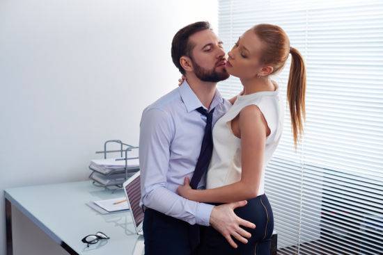 能让你爱侣瞬间点燃欲火的10大啪啪啪前戏