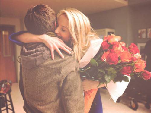 女人为什么会喜欢挽男人手臂 揭女性八大心理隐私