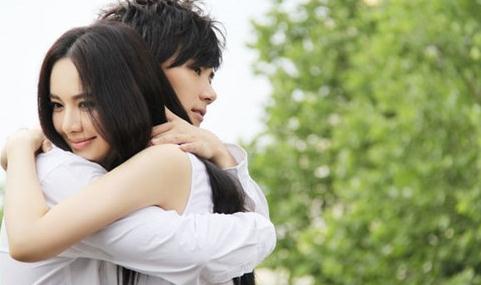 父亲把事业交给我 找女人再婚 见面时她居然是我的。。。