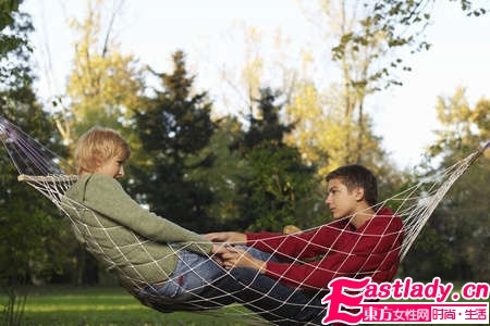 小三是问题妻子的折射镜