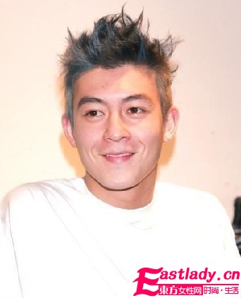 当红偶像明星 潜伏 婚姻  伪光棍 欺骗只为地位