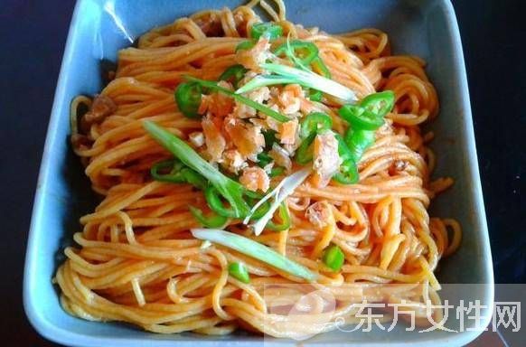 凉拌面的家常做法 让美味停不下来