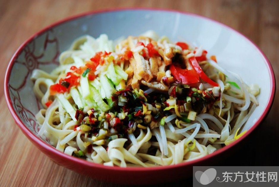 凉拌面的家常做法 让美味停不下来