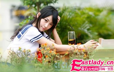 相亲遇上个很逊的书呆子