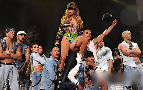 史上最 壕 婚礼现场曝光 新娘刚刚读大一