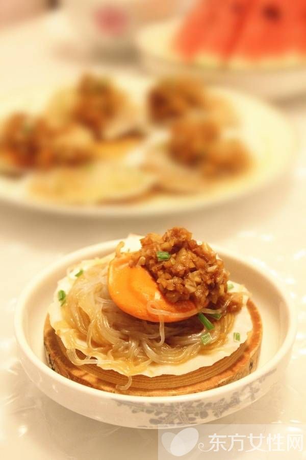 蒜蓉粉丝蒸扇贝做法 肉嫩多汁营养又美味