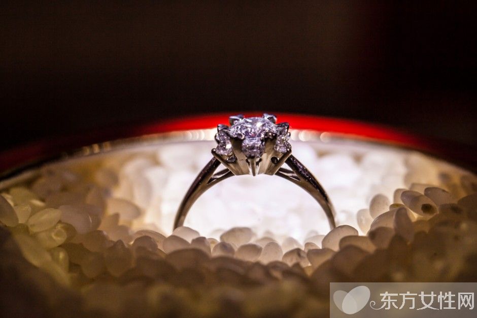 结婚为什么要戴钻戒 揭结婚钻戒基本常识