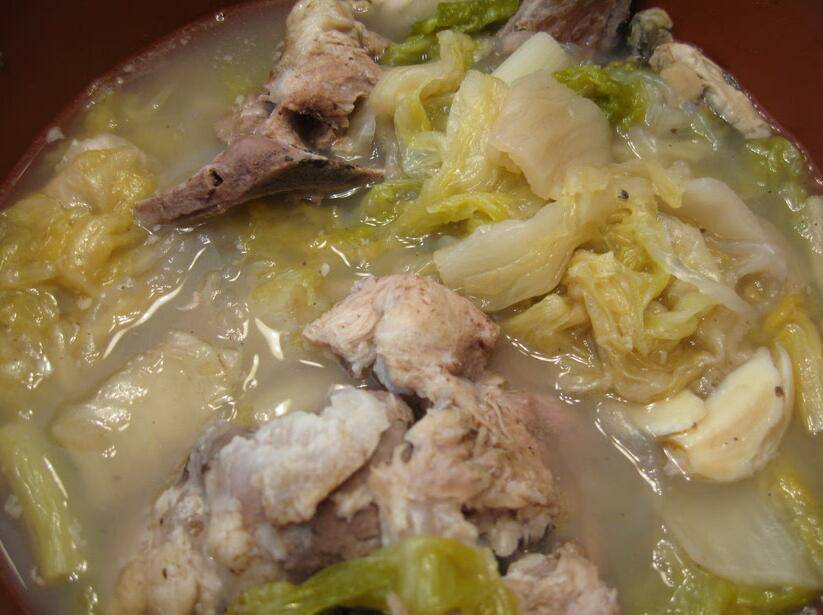 酸菜炖排骨是什么地方的菜 揭酸菜炖排骨做法