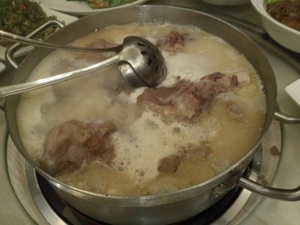 家常大骨头汤的做法大全 营养又美味