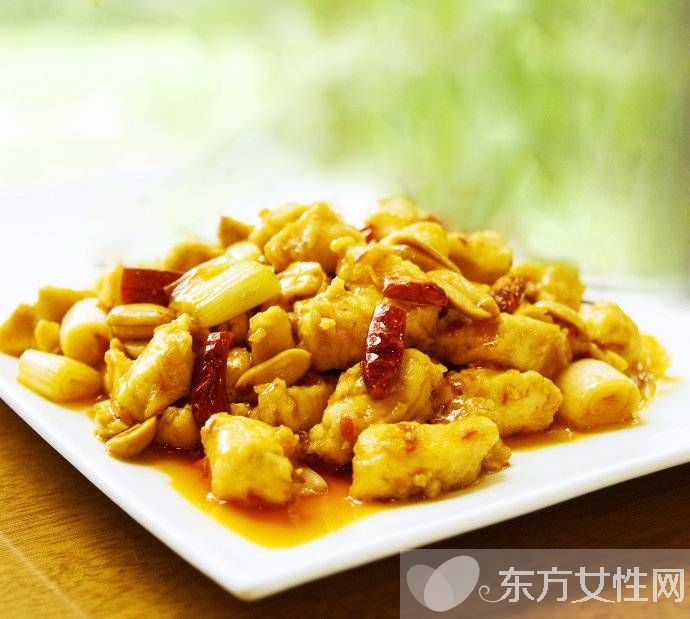 六大步骤轻松掌握美味佳肴宫保鸡丁的家常做法