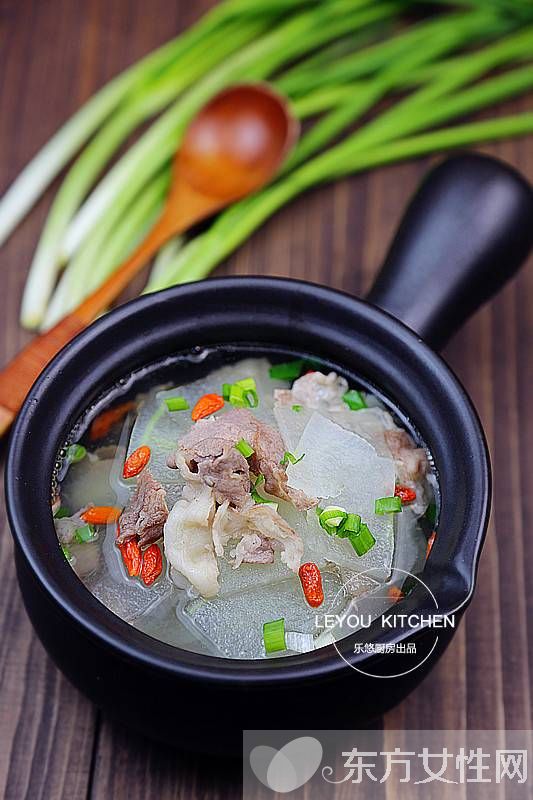 只需10分钟就可以做出鲜美白萝卜羊汤