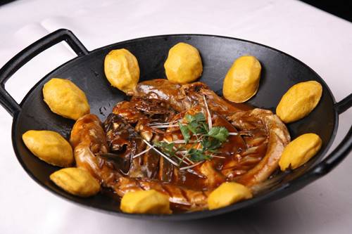 鱼锅饼子的家常做法 美味传天下