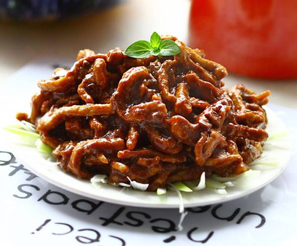 四川酱肉丝的地道做法 风味独特口感极佳