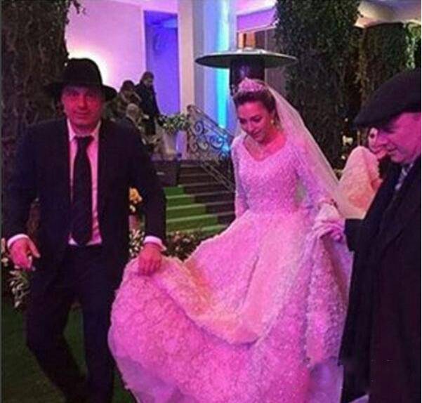 史上最 壕 婚礼现场曝光 新娘刚刚读大一