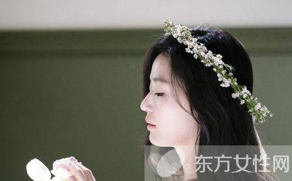 《蓝色海洋的传说》全智贤同款新娘发型推荐