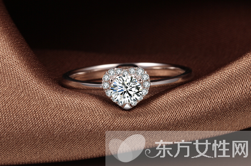 结婚为什么要戴钻戒 揭结婚钻戒基本常识