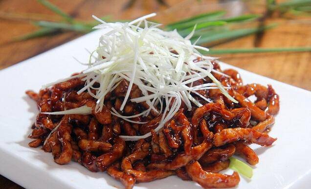 四川酱肉丝的地道做法 风味独特口感极佳