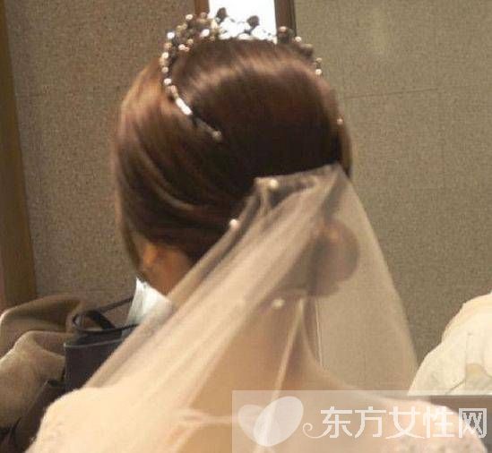 《蓝色海洋的传说》全智贤同款新娘发型推荐