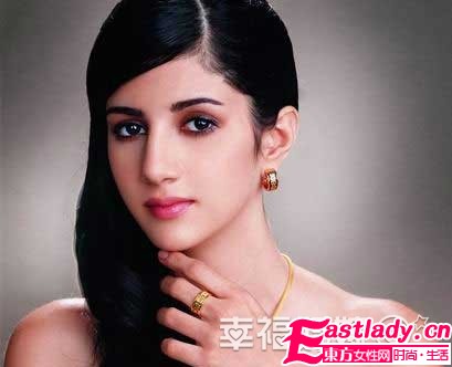 气质新娘迷人珠宝的流行风尚法则