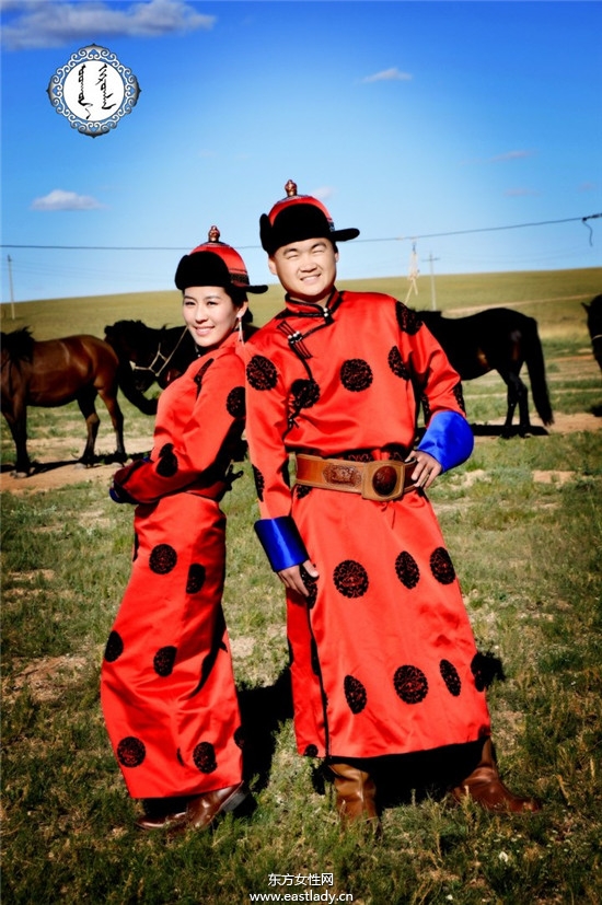 蒙古族婚纱照感受质朴的爱情