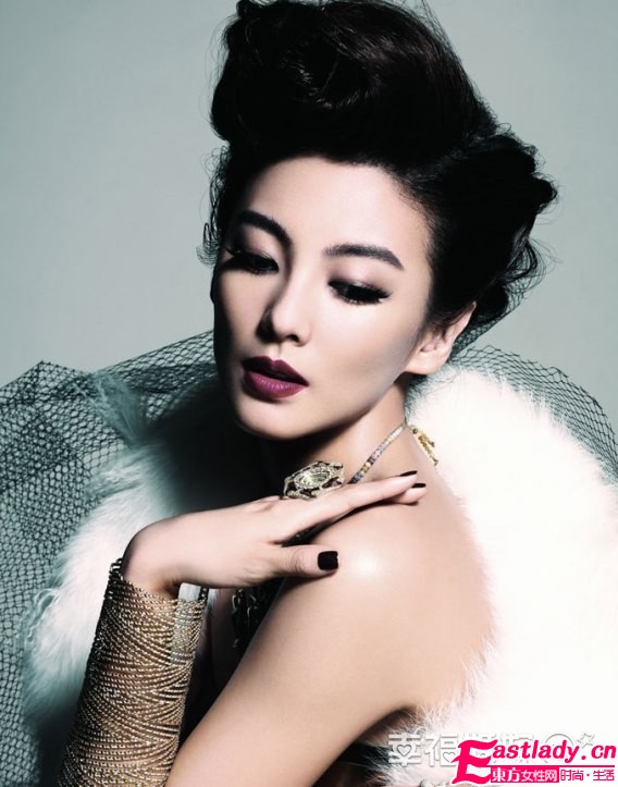 张雨绮华丽大片 倾情演绎冷艳新娘珠宝