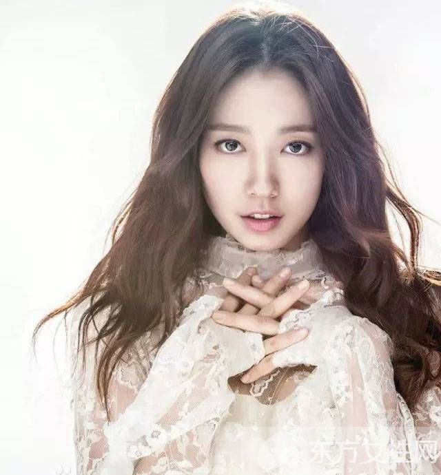 李弘基女友是朴信惠 两人互动频繁关系非同一般