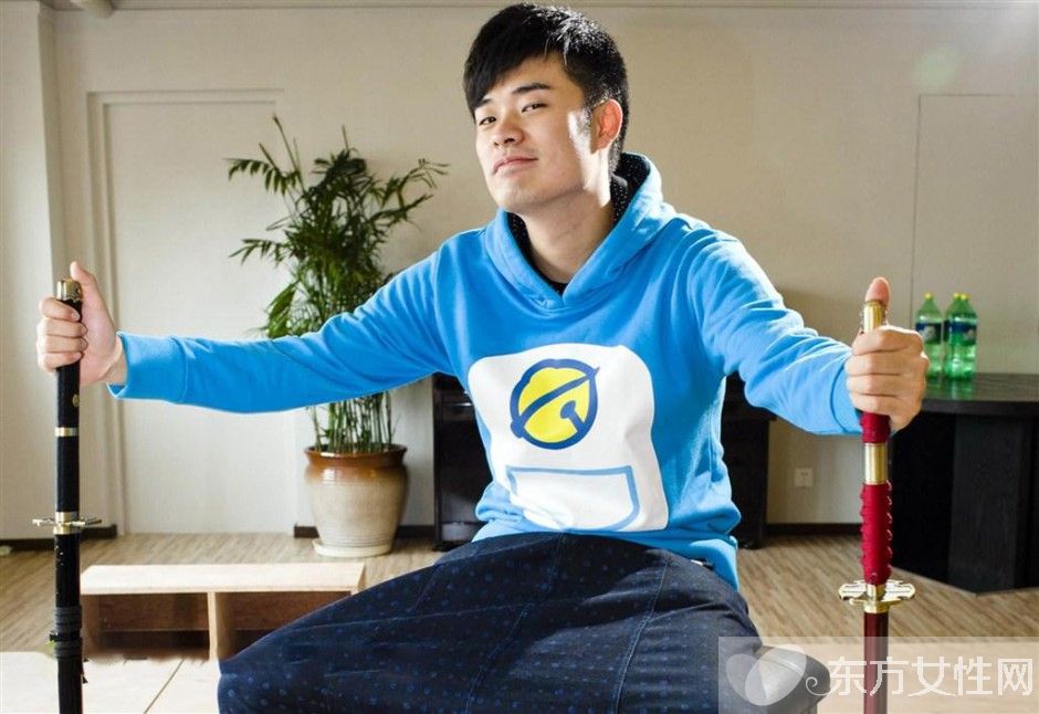 邓家佳清空微博取消关注 原因竟是为了这个