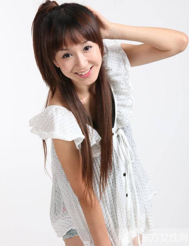 娄艺潇老公是谁 整容前照片流出网友大呼不相信