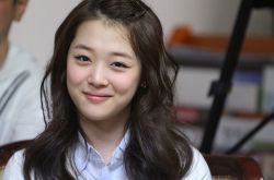 雪莉ktv照片事件真相曝光 凸点不雅照不堪入目