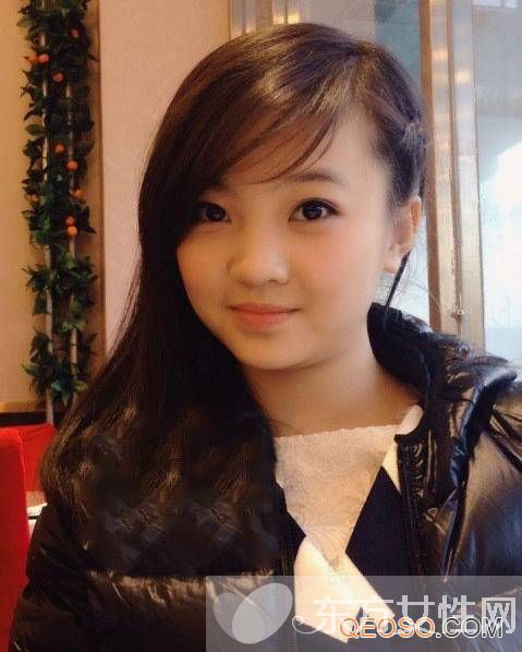 林妙可家庭背景个人资料 晒比基尼照露深沟