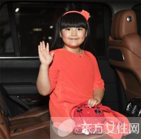 黄磊女儿多多学费13万 星二代教育费用伤不起啊