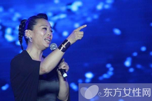 黄绮珊老公起诉离婚 黄绮珊方否认出轨遭打脸