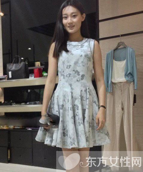 刘畅老婆吴子佳到底有多富 颜值爆表的一家子