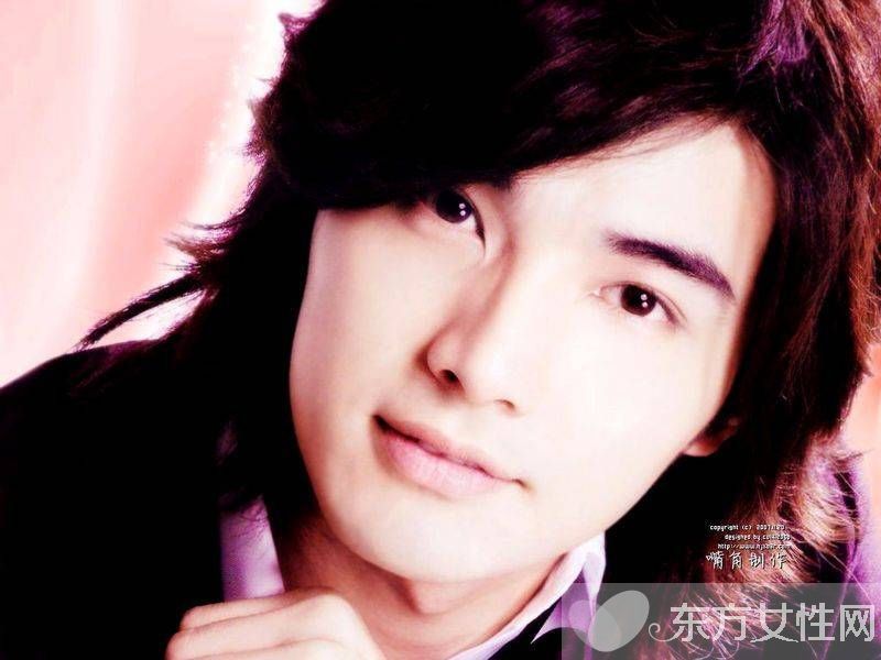 贺军翔女友背景资料曝光 揭贺军翔为何抛弃机车女