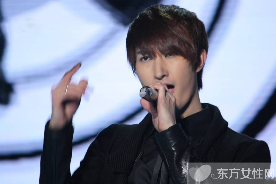 周觅微博骂韩庚真相揭秘 周觅背景个人资料遭扒