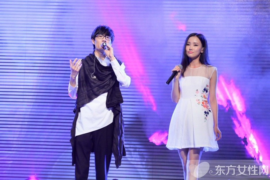 黄龄和老公的生活照曝光 黄龄家庭背景个人资料