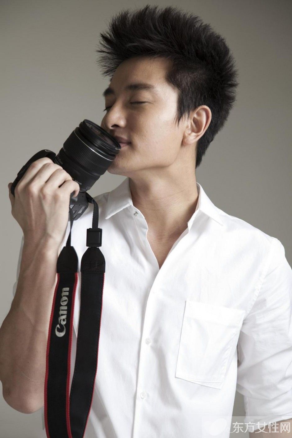 贾乃亮整容前后照曝光 揭贾乃亮隐性富二代背景惊人