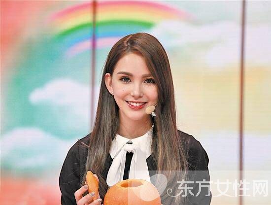  天王嫂 昆凌个人资料 昆凌谈吻照风波自称不是自己