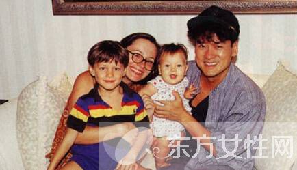 周华健老婆康粹兰个人资料 揭秘两人相恋过程