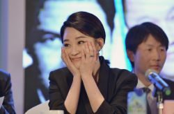 许晴大尺度全裸秀性感 凸点湿身喂奶照片曝光