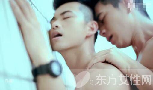 黄宥杰为出名全裸出境 伤爱罪男男野战遭男同抵触