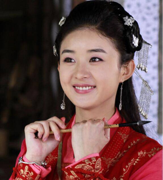 赵丽颖陷害袁姗姗出丑 遭网友怒骂滚出娱乐圈