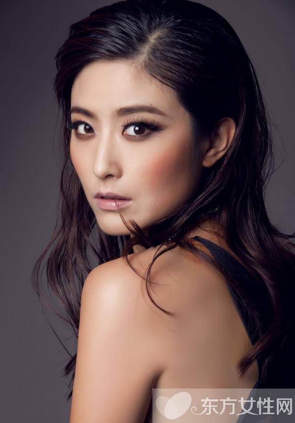 演员徐百卉的老公是谁 徐百卉比基尼秀性感小蛮腰