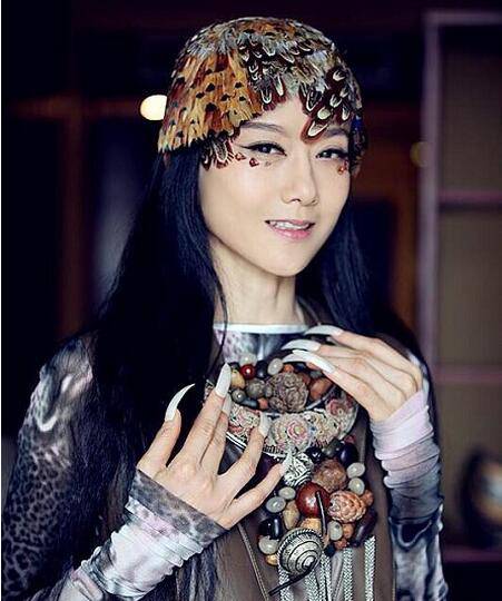 58岁杨丽萍近照如少女 豪宅 月亮宫 美如仙境