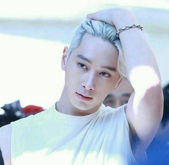 黄灿盛现任女友曝光 黄灿盛给2pm谈柳岩