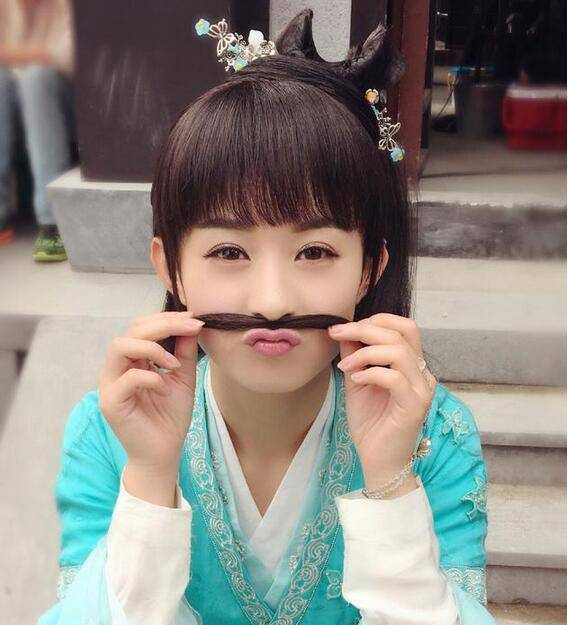 赵丽颖陷害袁姗姗出丑 遭网友怒骂滚出娱乐圈