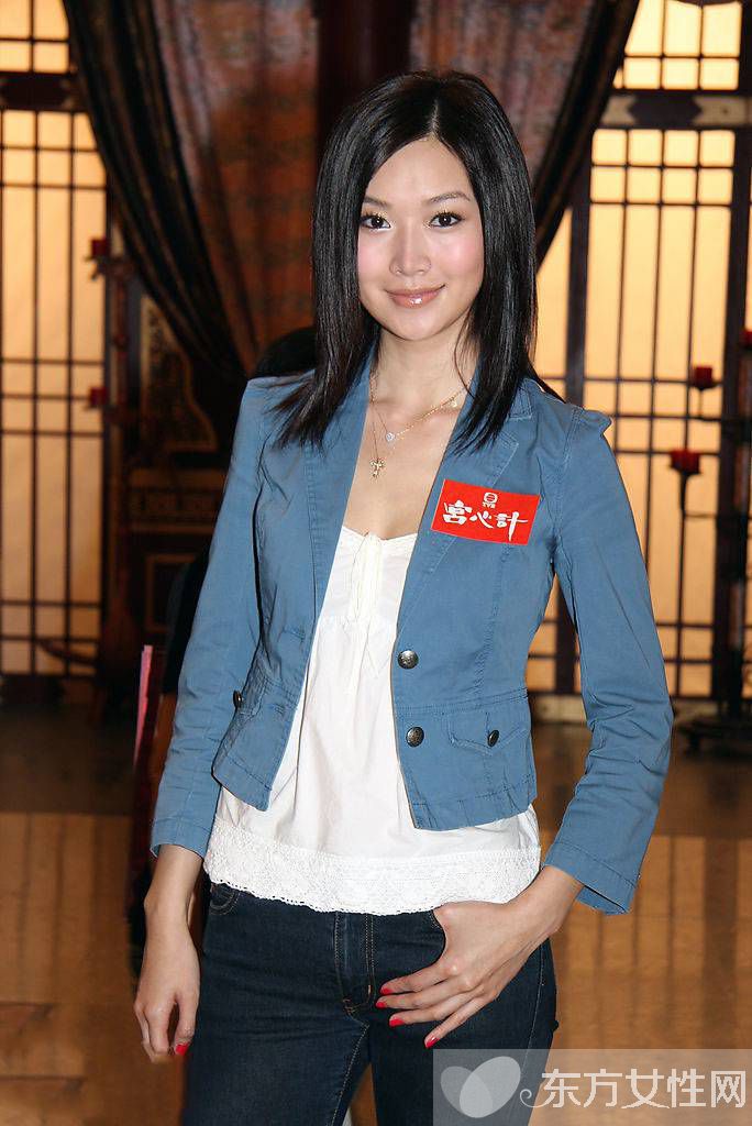 赵薇老公前女友叶翠翠图片 整容前后照遭吐槽变化惊人