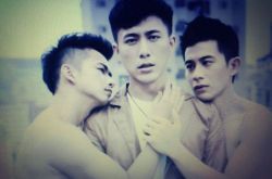 黄宥杰为出名全裸出境 伤爱罪男男野战遭男同抵触