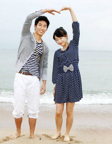 窦骁胸毛尴尬全露 揭窦骁周冬雨之间的暧昧故事